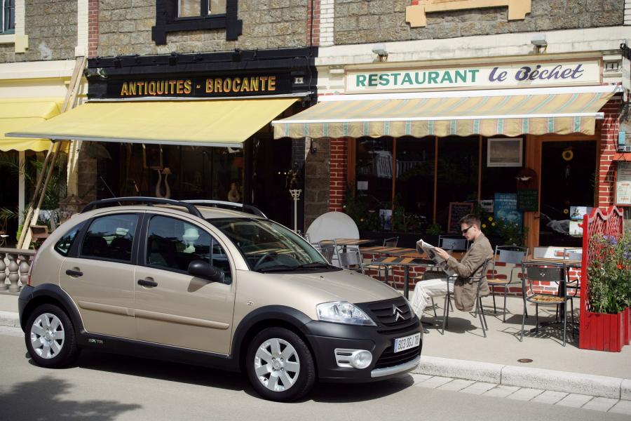  Citroen C3 XTR 2005 года  (фото 17 из 37)